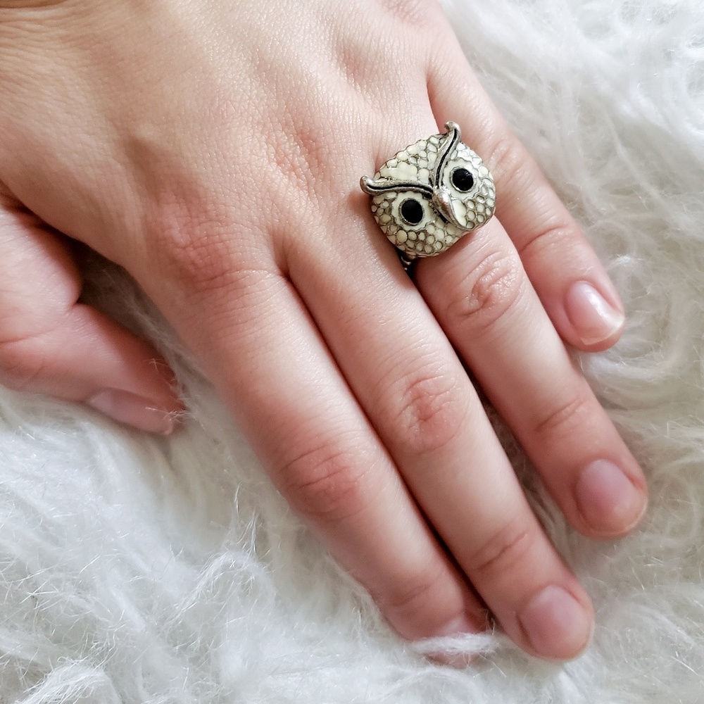 Francescas Owl Silver Stretch Ring